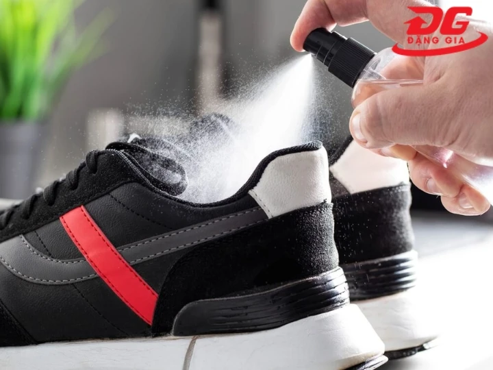 nhuom-giay-adidas-21