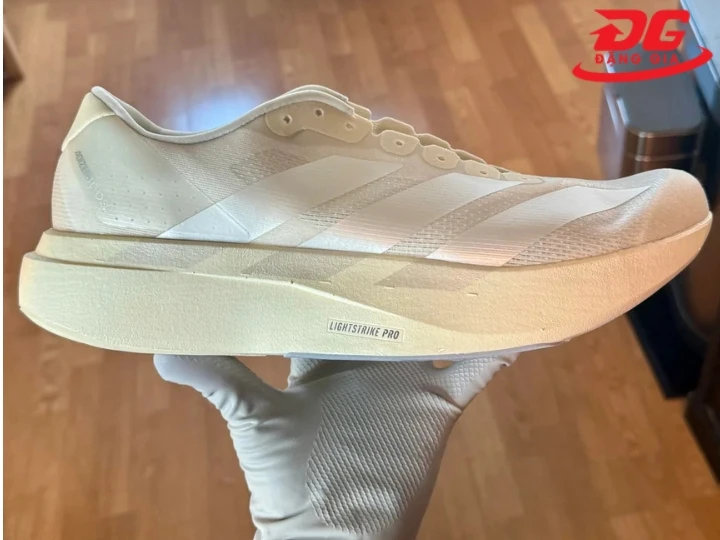 nhuom-giay-adidas-23