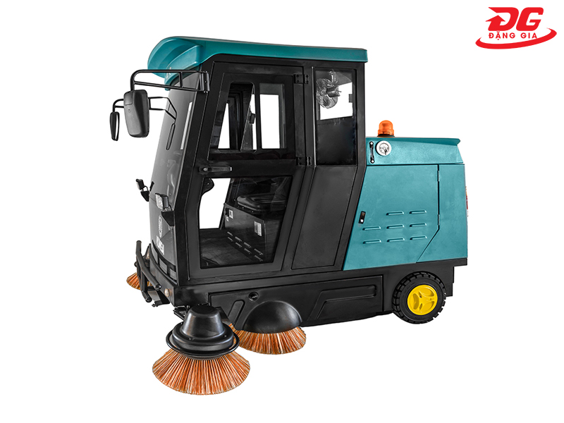 xe quét rác ngồi lái