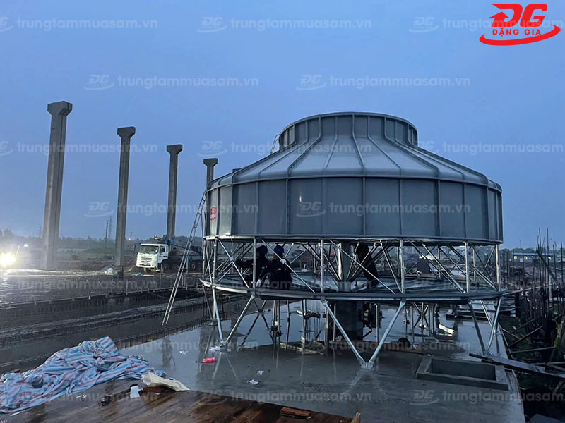 Tháp giải nhiệt là giải pháp tản nhiệt bằng nước được dùng phổ biến