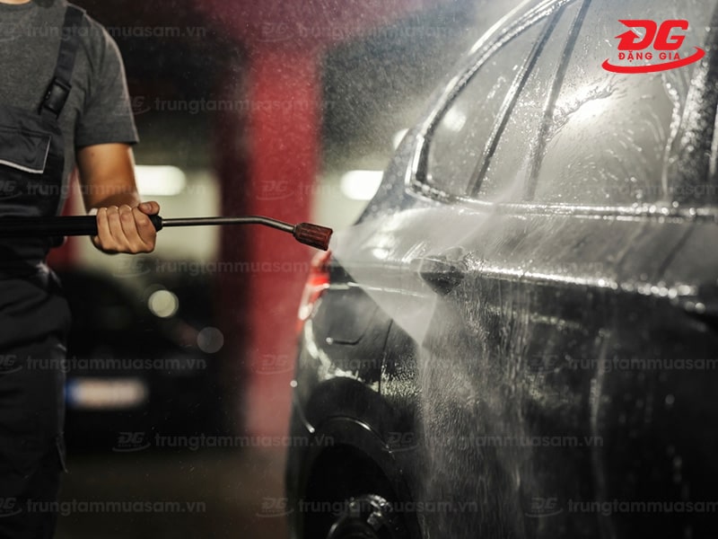 Súng phun nước rửa xe có nhiều chế độ xịt