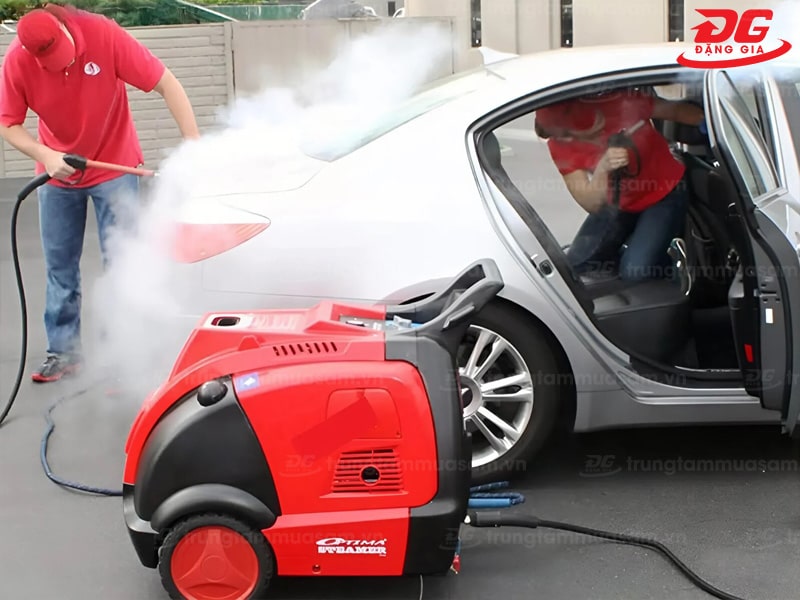 Máy rửa xe hơi nước nóng không tiêu hao nhiều nước và điện năng