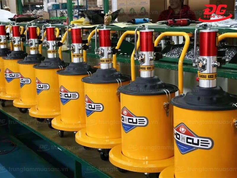 Đặng Gia là đơn vị uy tín phân phối đa dạng các dòng máy bơm mỡ chất lượng