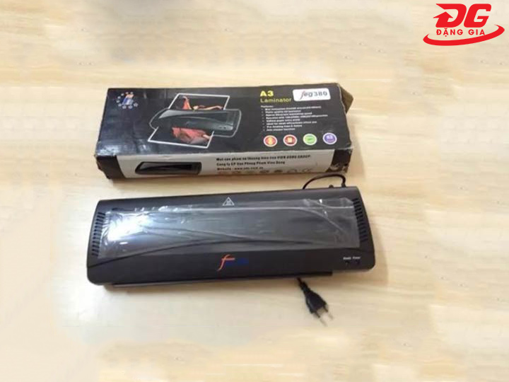 Máy ép nhựa plastic FEG 380
