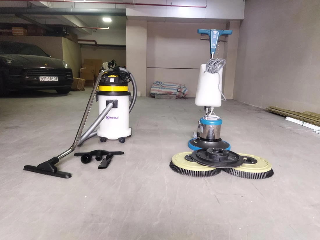 Giao COMBO máy chà sàn Kumisai KMS 522 & máy hút bụi Kumisai KMS 40 cho CleanPro