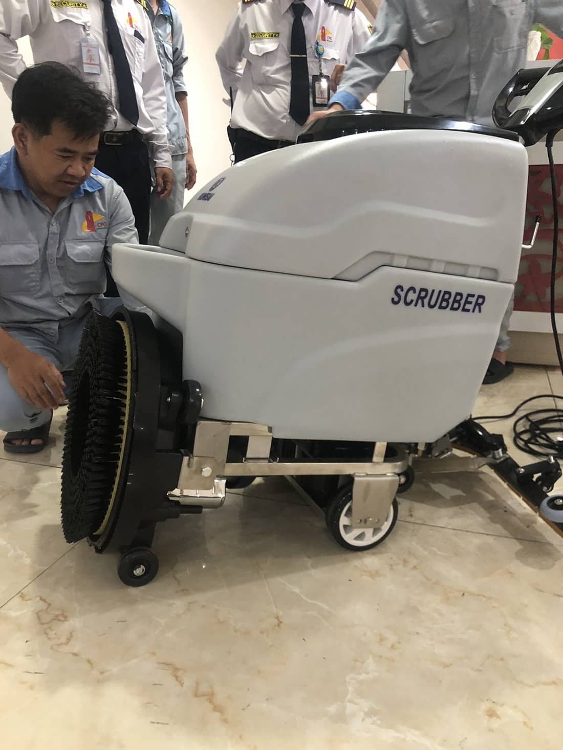 Hoàn tất đơn hàng máy chà sàn liên hợp cánh bướm Kumisai KMS2A tại Nghệ An