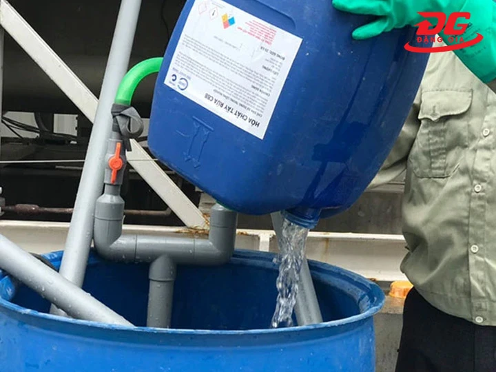 Quy trình xử lý nước và vệ sinh tháp giải nhiệt bằng hóa chất