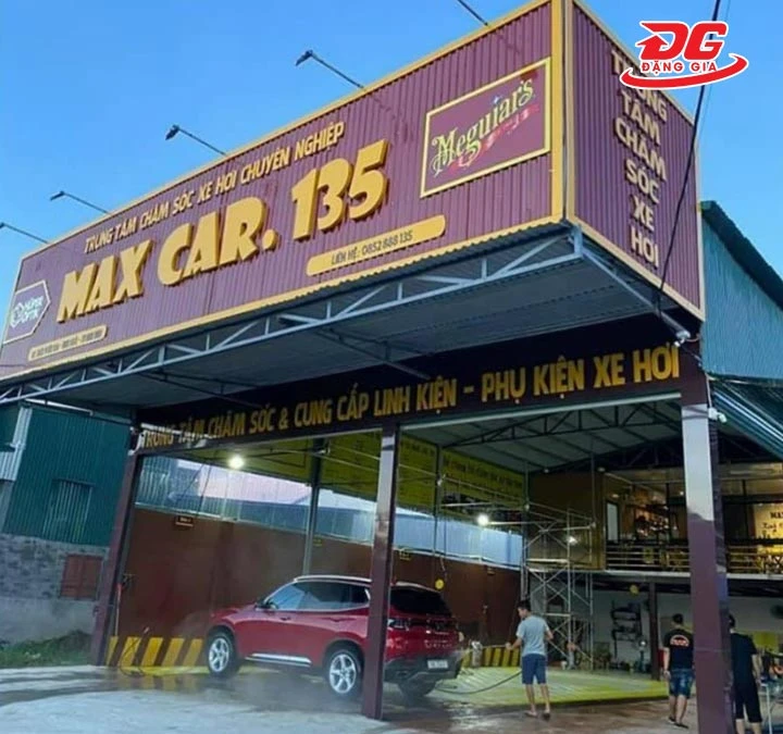 Max Car.135