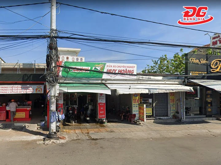 rửa xe Huy Hoàng