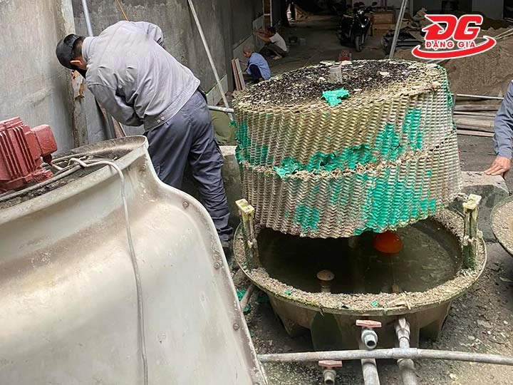 khối đệm tháp giải nhiệt bị bẩn