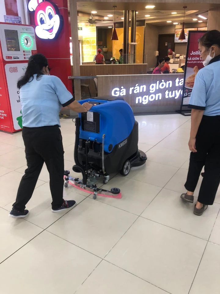 Thành công bàn giao máy chà sàn Kumisai KMS 55 cho Siêu thị ở Quảng Ninh 1