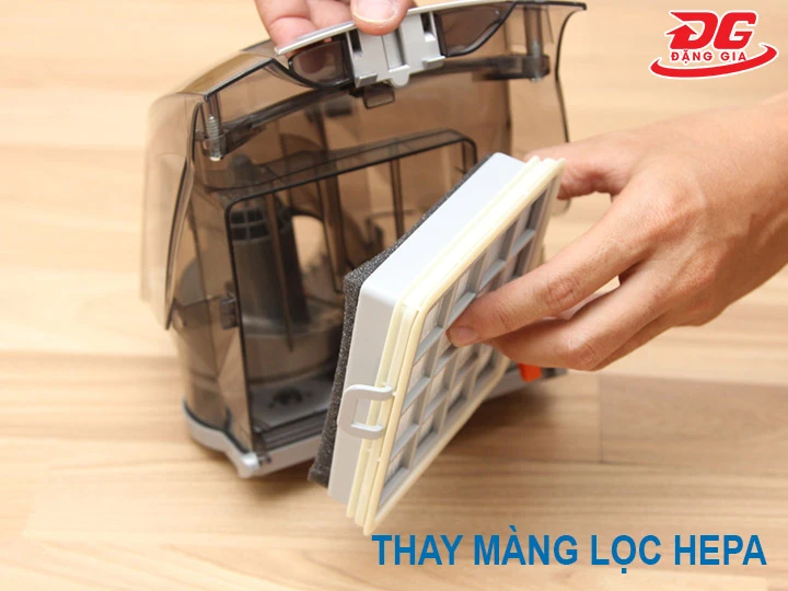 thay bộ lọc hepa của máy hút bụi Electrolux