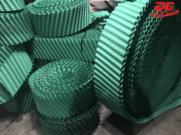 Rãnh tấm tản nhiệt PVC tròn