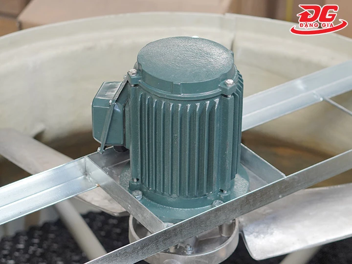 motor tháp giải nhiệt