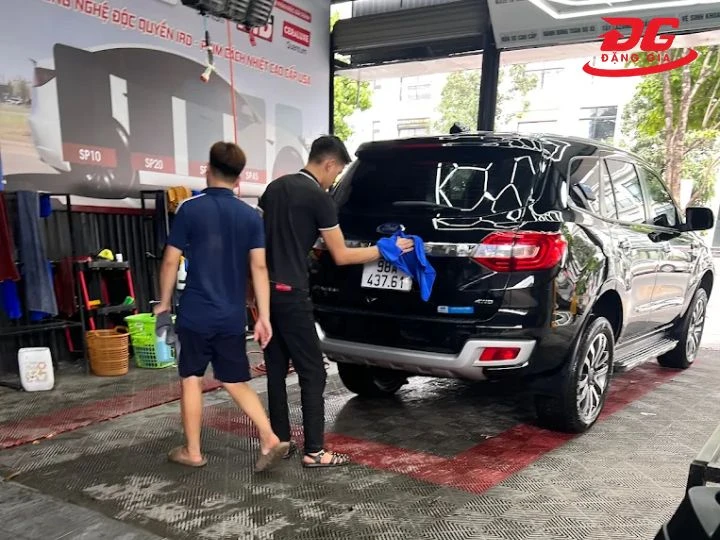 Tiệm rửa xe Nhật Minh Carwash