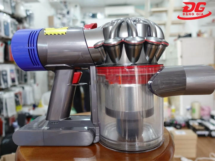 nhược điểm máy hút bụi Dyson V8