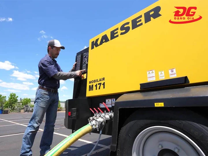 vận hành máy nén khí phun cát