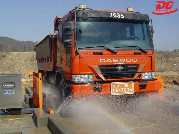 cầu rửa xe công trường