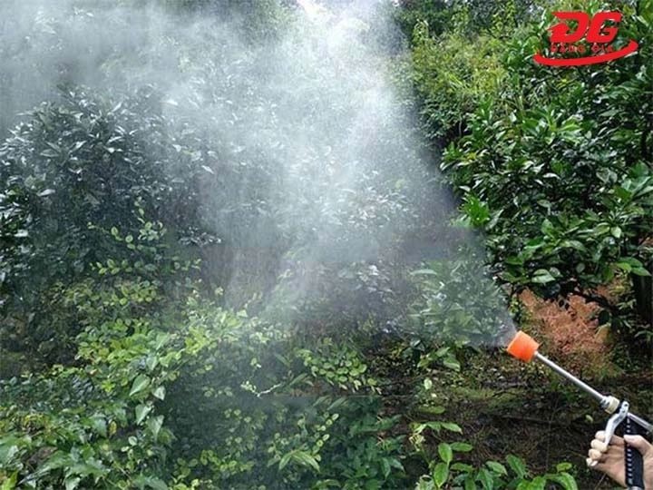 máy rửa xe phun thuốc trừ sâu phun mạnh