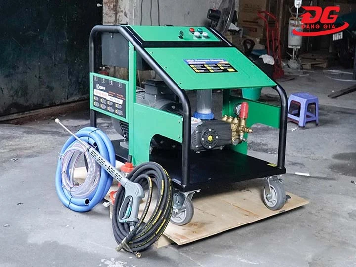 Máy xịt xe tải Kumisai KMS-350/15