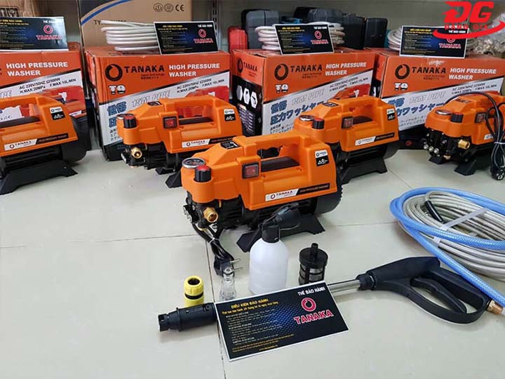 Máy xịt xe Tanaka