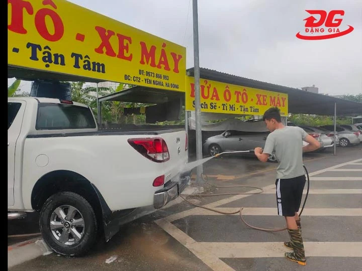 Rửa xe CT2