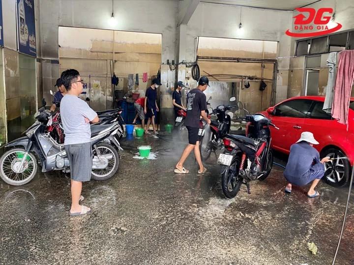 Sửa xe oto Phong