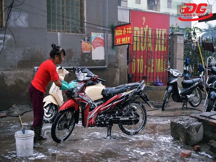 Rửa xe Thay nhớt (Rum)