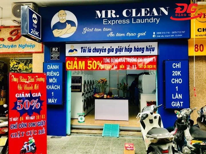 Tiệm giặt giày