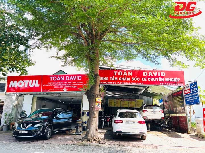 Quán rửa xe quen thuộc Toàn David