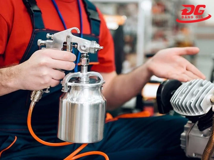 Máy nén khí 2 cấp dùng trong lĩnh vực hóa chất, điện tử