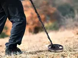 Máy dò kim loại dưới lòng đất