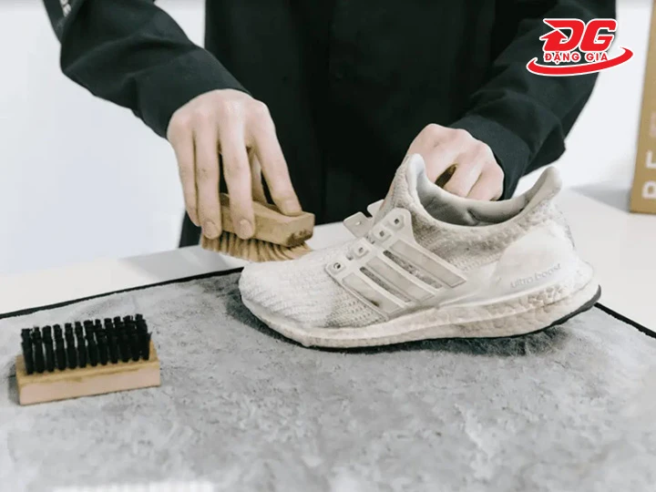  vệ sinh giày Adidas vải