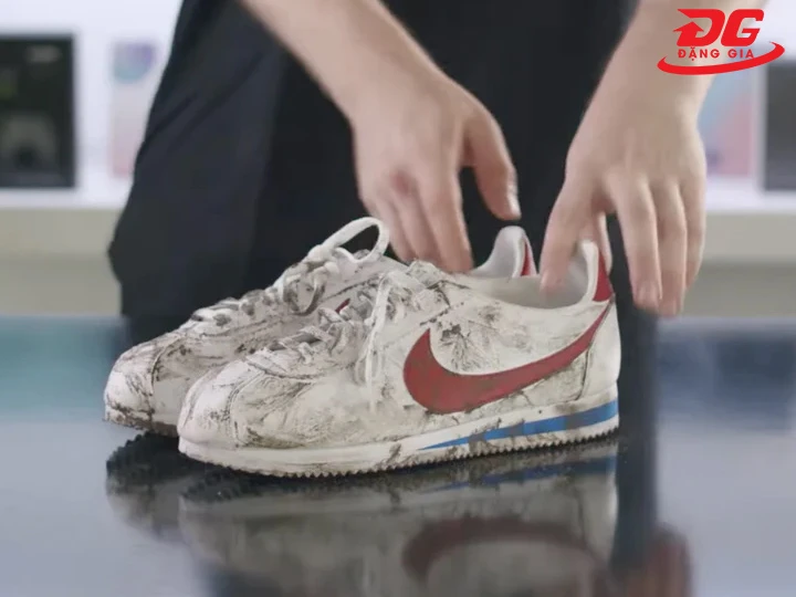 Cách vệ sinh giày Nike bị bẩn
