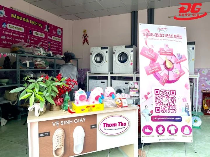 Tiệm vệ sinh giày ở Bình Thạnh Thơm Tho