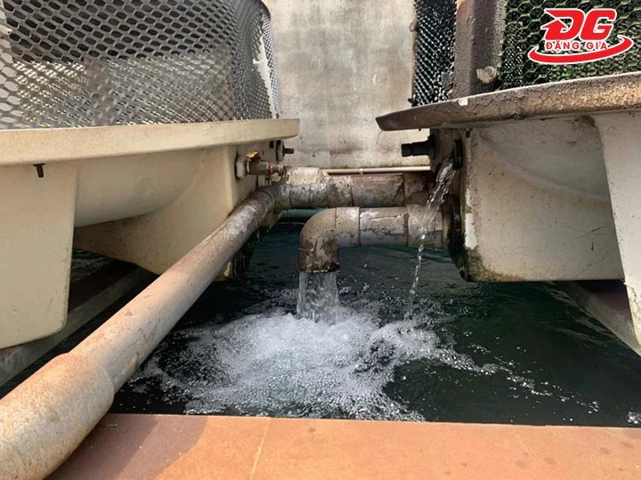 xả đáy của tháp giải nhiệt