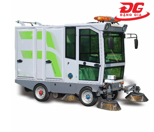 Xe quét rác ngồi lái Kumisai KMS S18