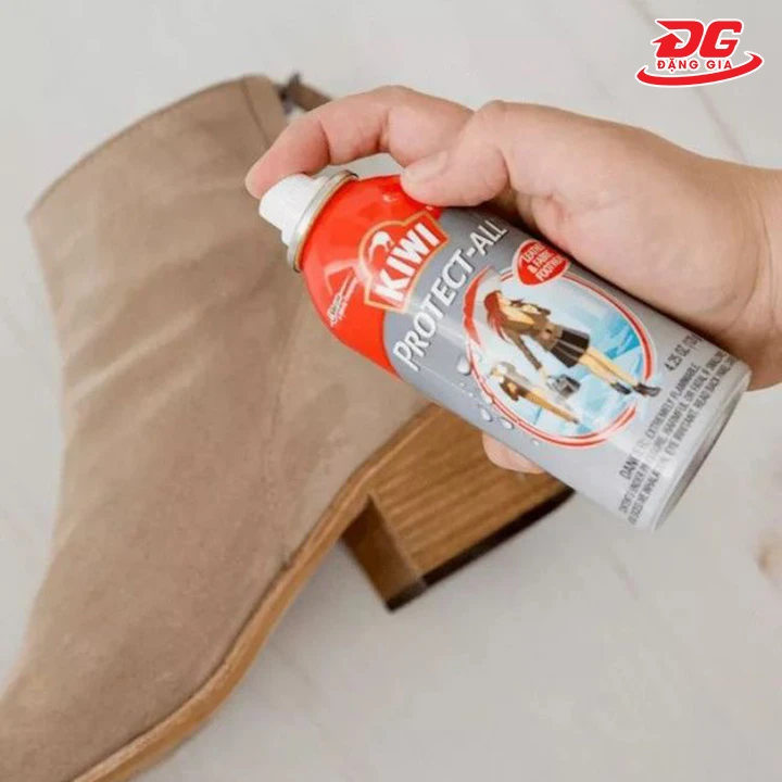 thương hiệu xịt vệ sinh giày
