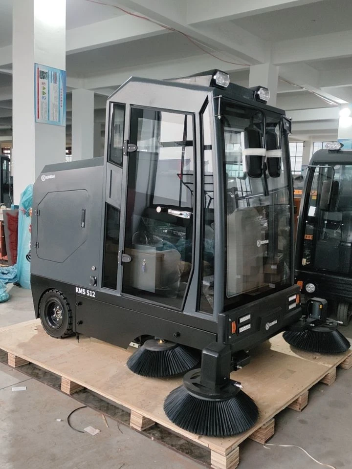 Xưởng sản xuất thép Đại Thành nhận bàn giao xe quét rác Kumisai KMS S12 2