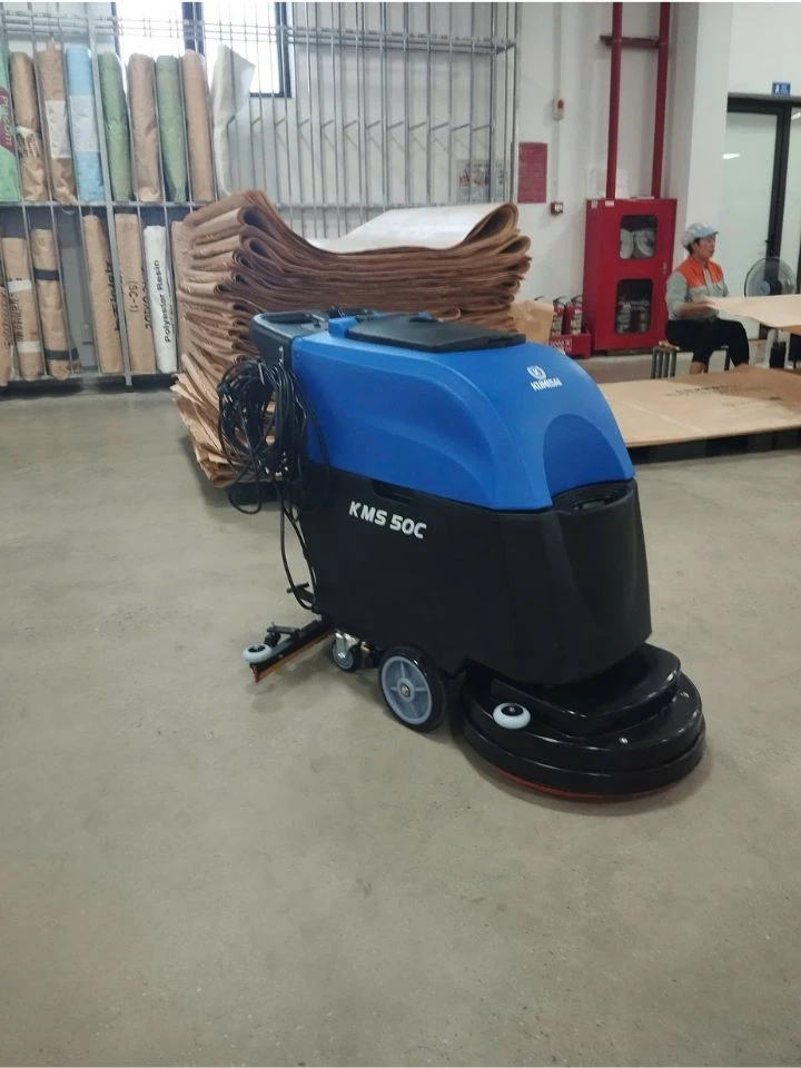 Xưởng Vật Liệu Hằng Hà nhận bàn giao thành công máy chà sàn Kumisai KMS 50C 1